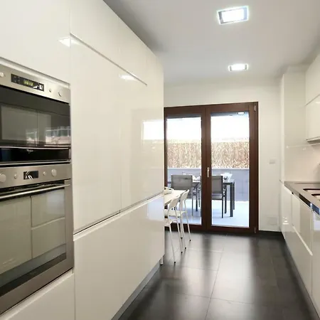 Like-home-t1 Apt-best Place-parque Nacoes Lissabon